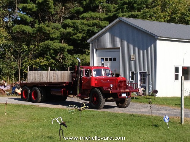 Hand Lettering on 1951 Mack 